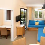 Apart-hotel Sowell Family Port 4*