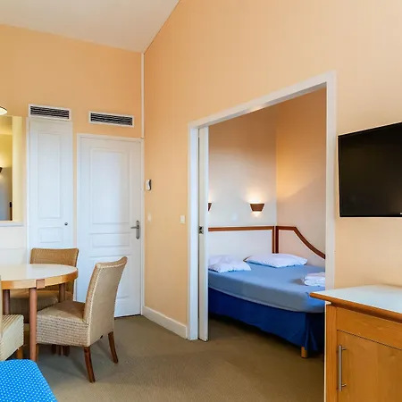 Sowell Family Port 4*