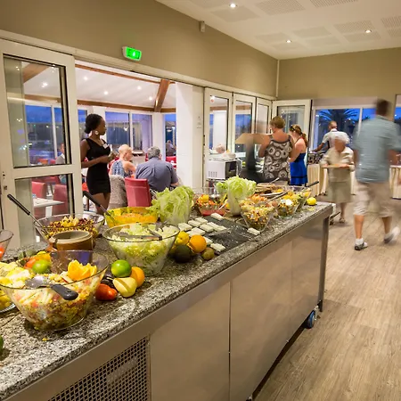 Aparthotel Sowell Family Port 4*