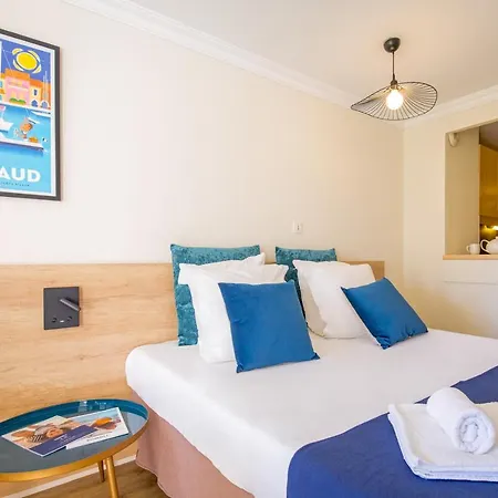 Sowell Family Port Aparthotel 4*