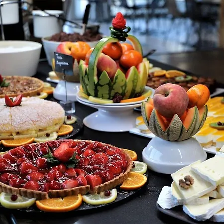 Aparthotel Sowell Family Port 4*