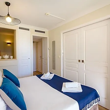 Sowell Family Port 4*