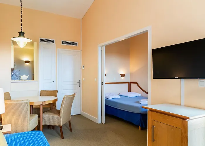 Sowell Family Port 4*
